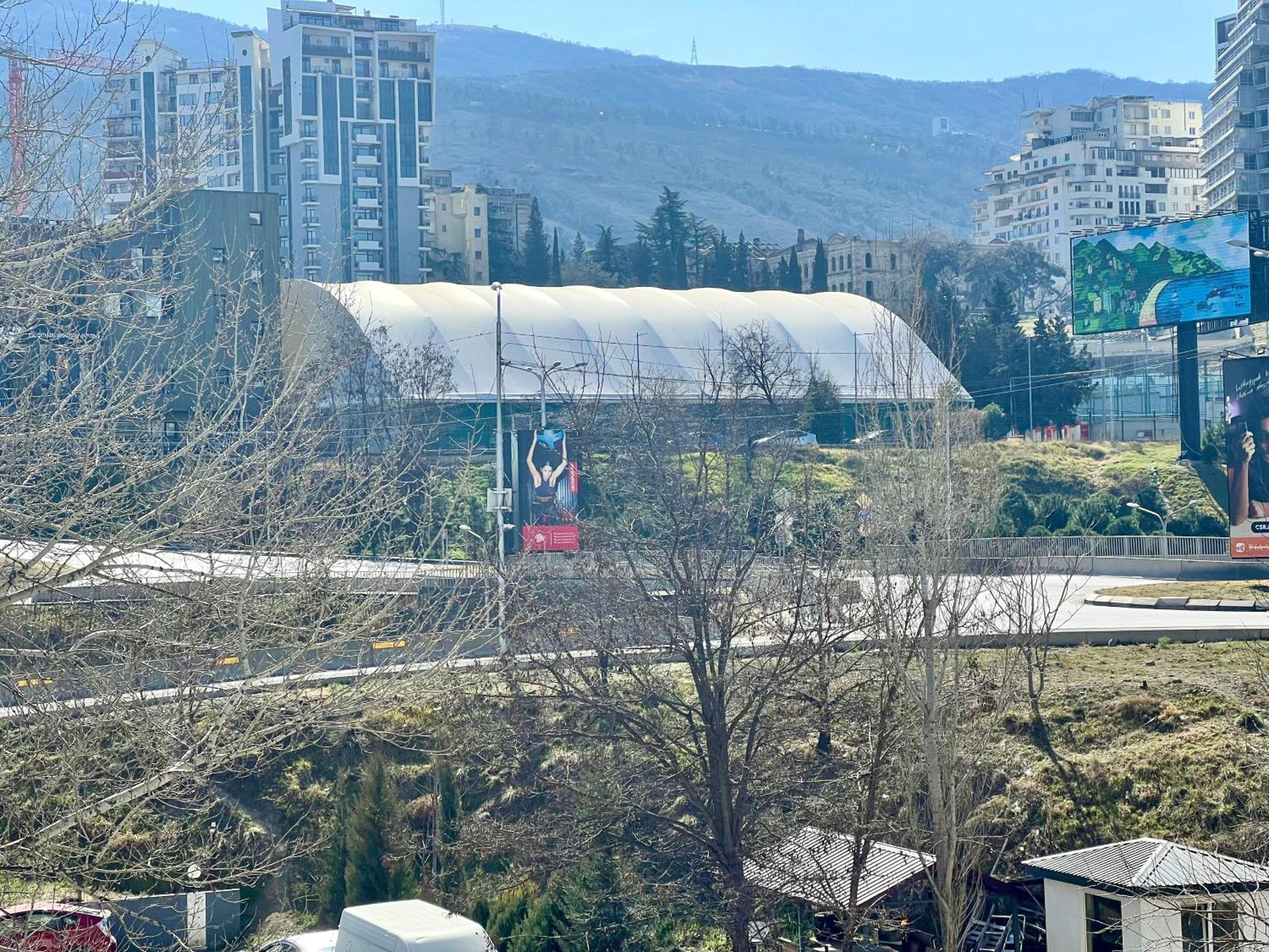 Tbilisi Apartment Tennis Court المظهر الخارجي الصورة