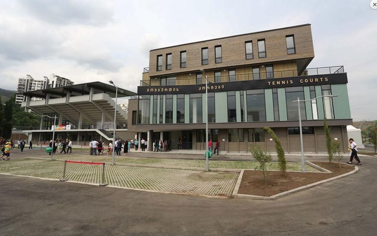 Tbilisi Apartment Tennis Court المظهر الخارجي الصورة