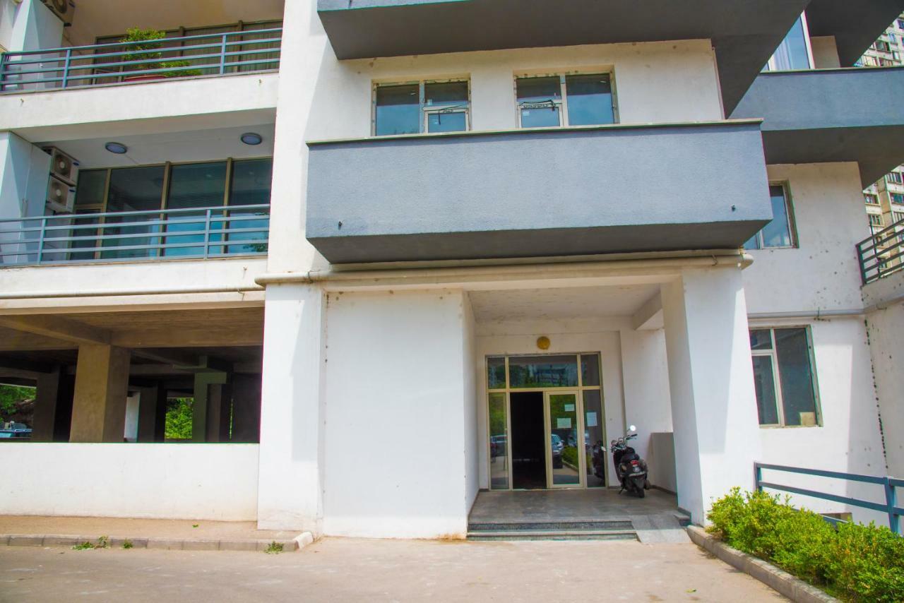 Tbilisi Apartment Tennis Court المظهر الخارجي الصورة