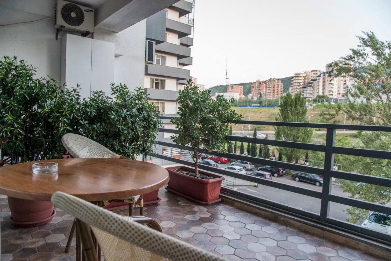 Tbilisi Apartment Tennis Court المظهر الخارجي الصورة